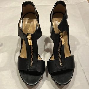 Leather Black MK sandal heel 7.5